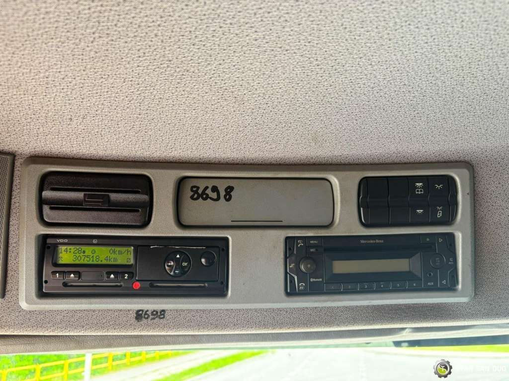 Camion benne Mercedes-Benz Actros 1841 AK 4x4 Hiab 288E-7 Crane Kipper: photos 16 Camion benne Mercedes-Benz Actros 1841 AK 4x4 Hiab 288E-7 Crane Kipper: photos 16