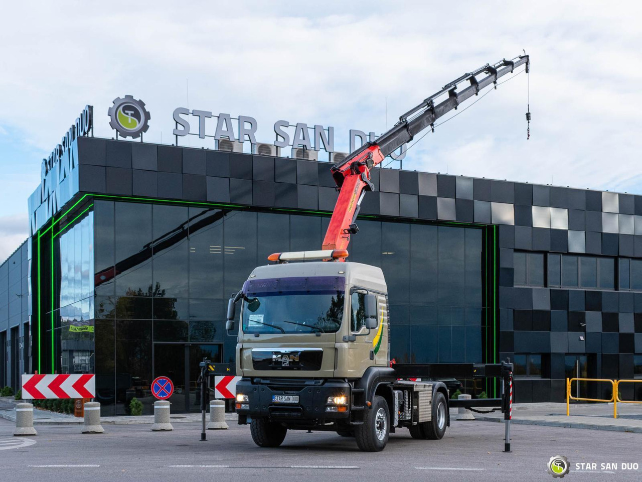 - Camion grue: photos 1 - Camion grue: photos 1