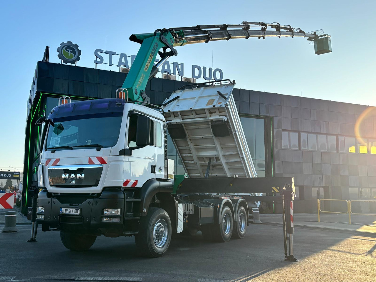 - Camion benne: photos 1 - Camion benne: photos 1