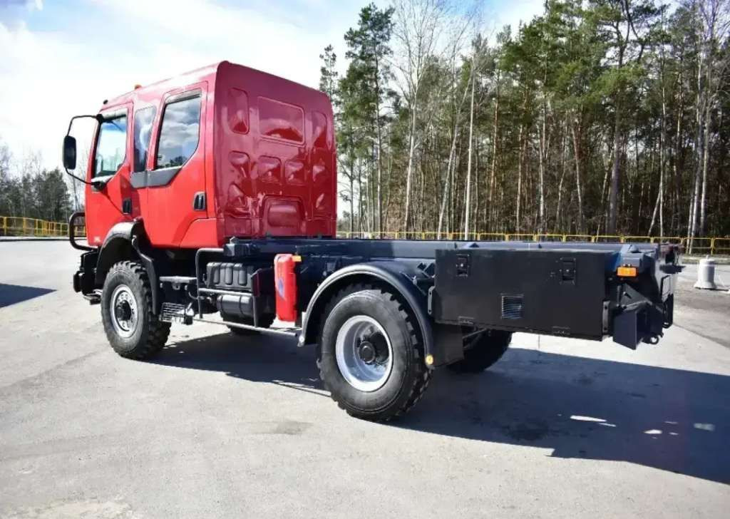 Renault MIDLUM 4x4 DOKA Brigade Double Cabin Camper - Châssis cabine: photos 4 Renault MIDLUM 4x4 DOKA Brigade Double Cabin Camper - Châssis cabine: photos 4