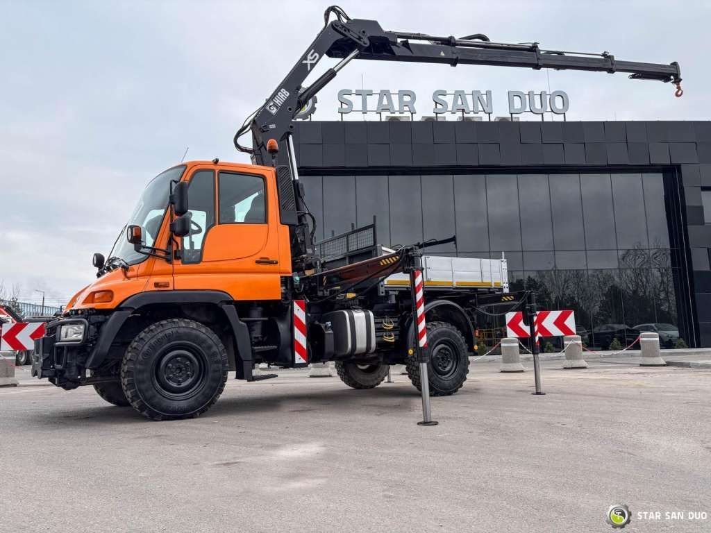 Unimog Mercedes-Benz UNIMOG U300 4x4 HIAB 122 D-3 CRANE Unimog Mercedes-Benz UNIMOG U300 4x4 HIAB 122 D-3 CRANE - Camion grue, Camion plateau: photos 2 Unimog Mercedes-Benz UNIMOG U300 4x4 HIAB 122 D-3 CRANE Unimog Mercedes-Benz UNIMOG U300 4x4 HIAB 122 D-3 CRANE - Camion grue, Camion plateau: photos 2
