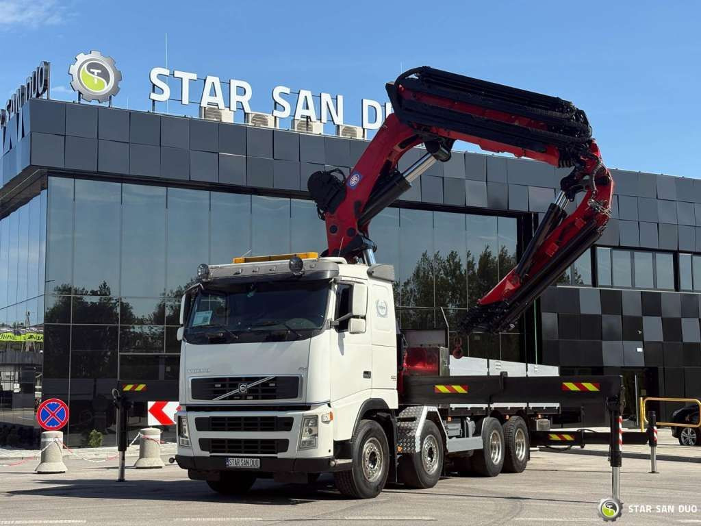 Volvo FH 520 8x4 HMF THOR K6 Fly Jib Euro 4 Winch - Camion grue: photos 4 Volvo FH 520 8x4 HMF THOR K6 Fly Jib Euro 4 Winch - Camion grue: photos 4