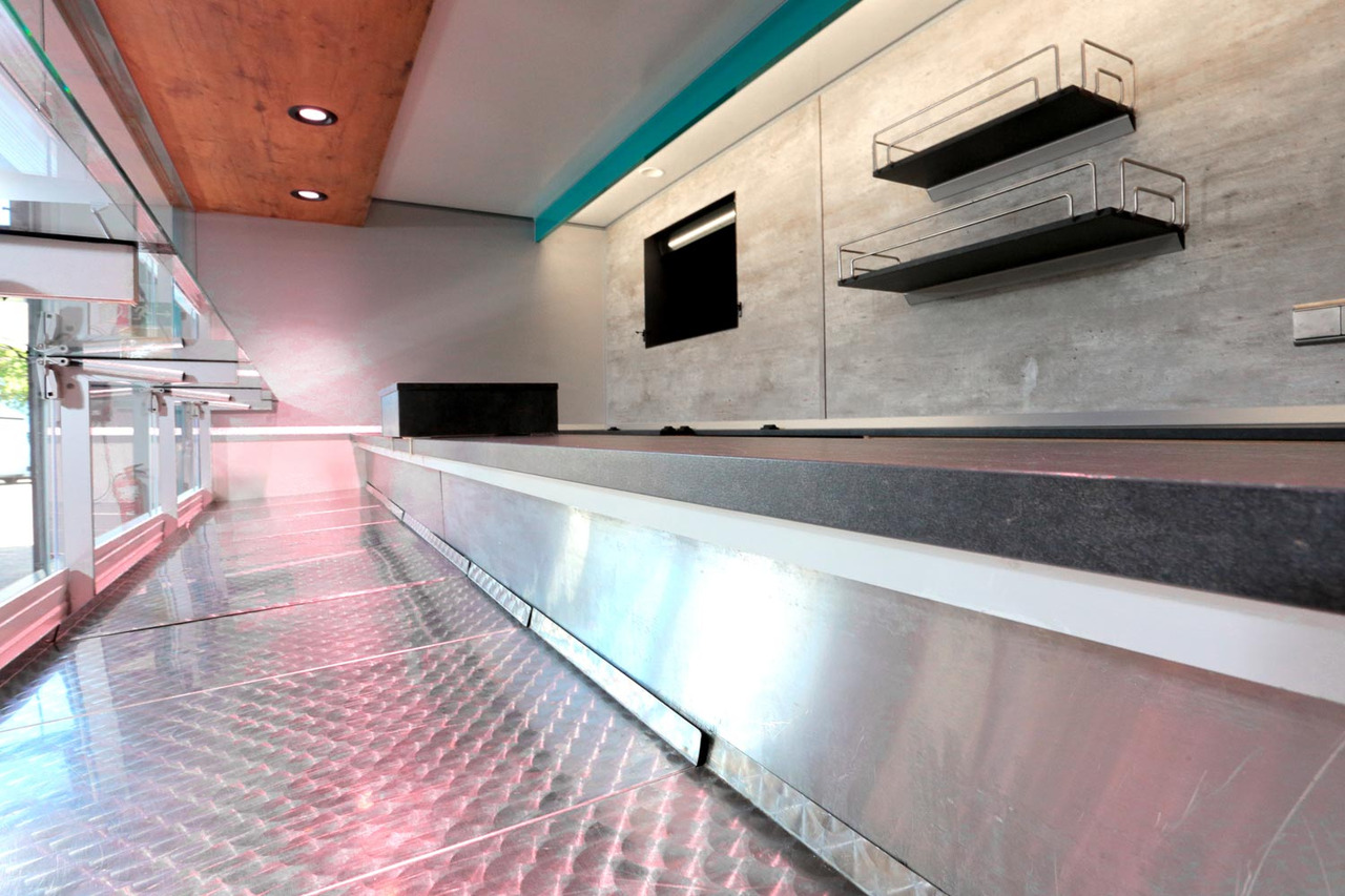 Verkaufsanhänger BORCO HÖHNS - Remorque magasin: photos 5 Verkaufsanhänger BORCO HÖHNS - Remorque magasin: photos 5