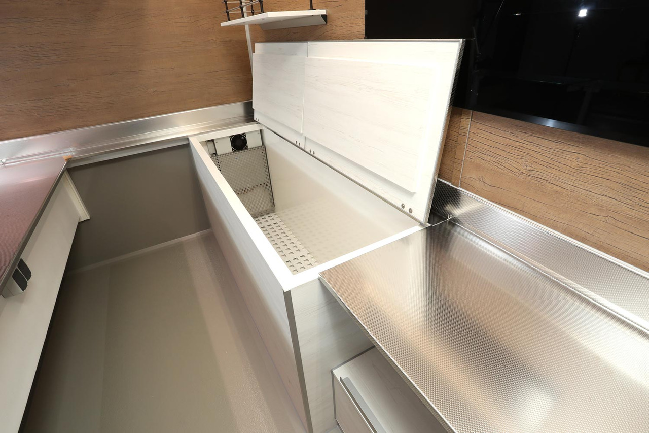 Verkaufsanhänger BORCO HÖHNS - Remorque magasin: photos 4 Verkaufsanhänger BORCO HÖHNS - Remorque magasin: photos 4