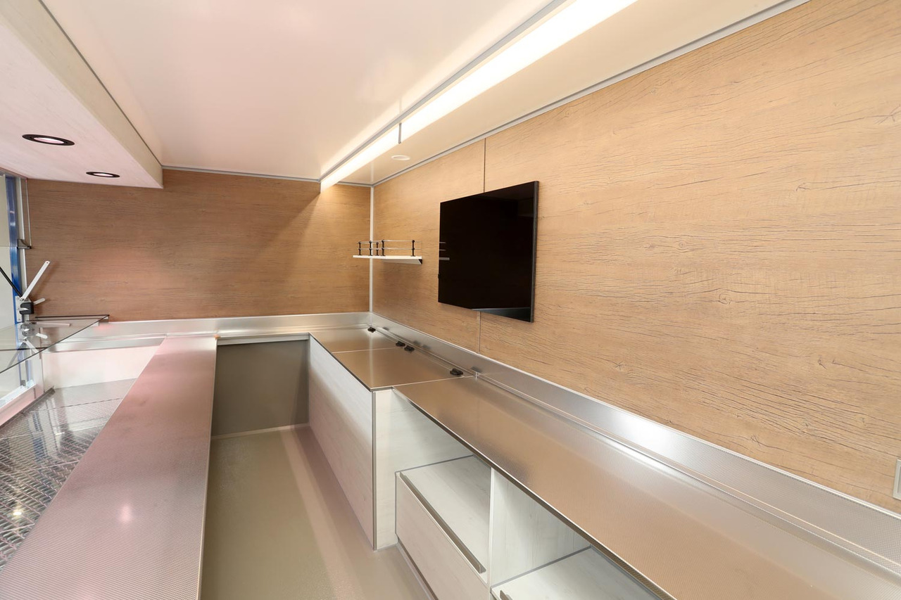 Verkaufsanhänger BORCO HÖHNS - Remorque magasin: photos 3 Verkaufsanhänger BORCO HÖHNS - Remorque magasin: photos 3