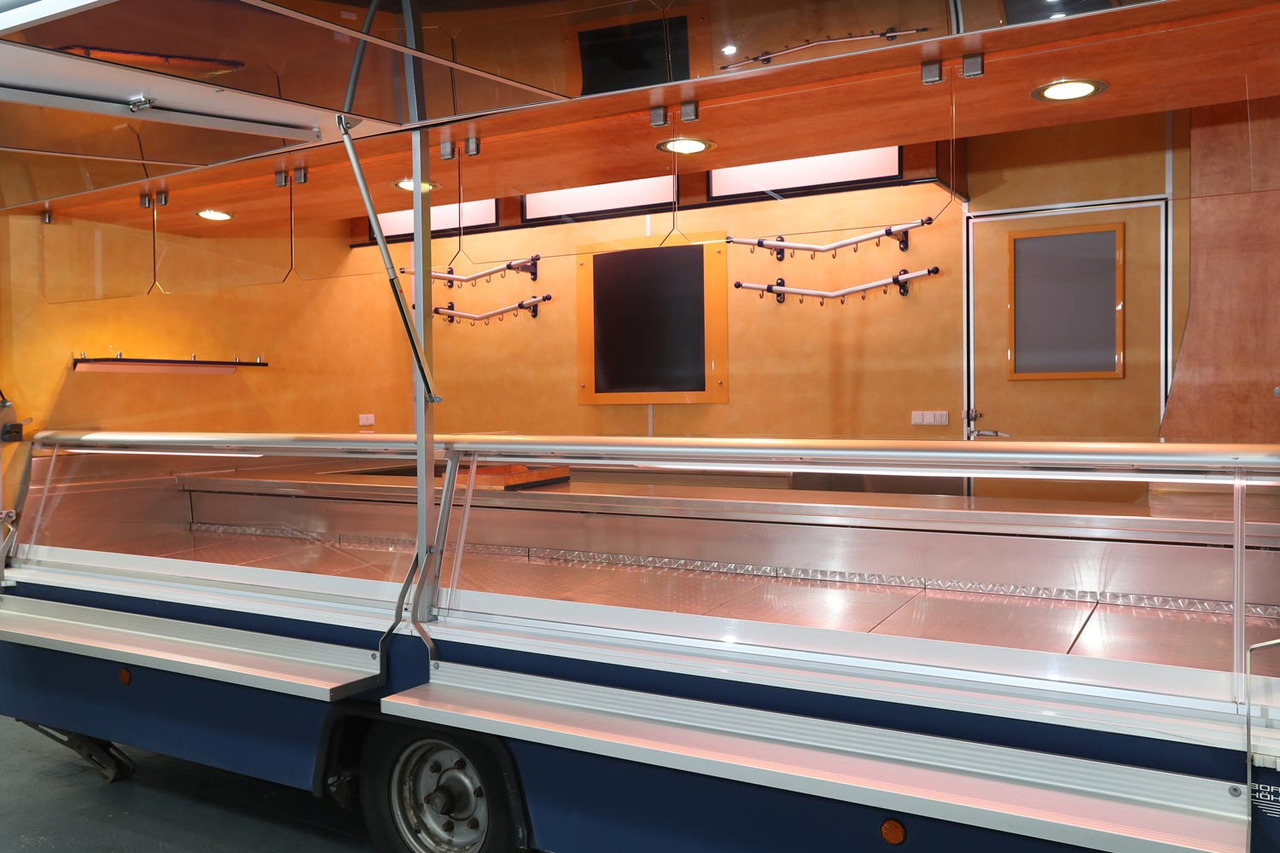 Verkaufsanhänger BORCO HÖHNS - Remorque magasin: photos 5 Verkaufsanhänger BORCO HÖHNS - Remorque magasin: photos 5