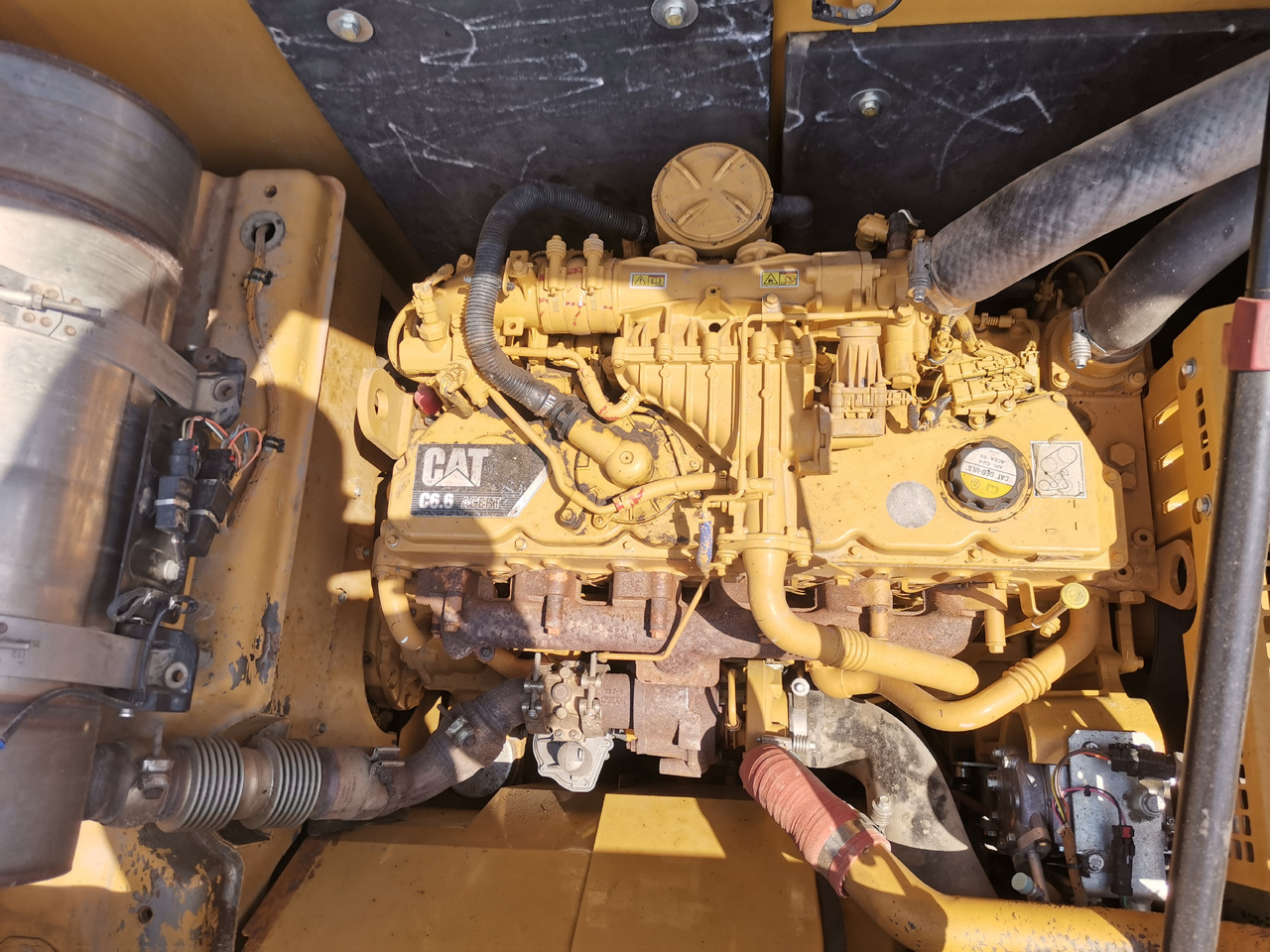 Pelle sur chenille CATERPILLAR 320 E: photos 15