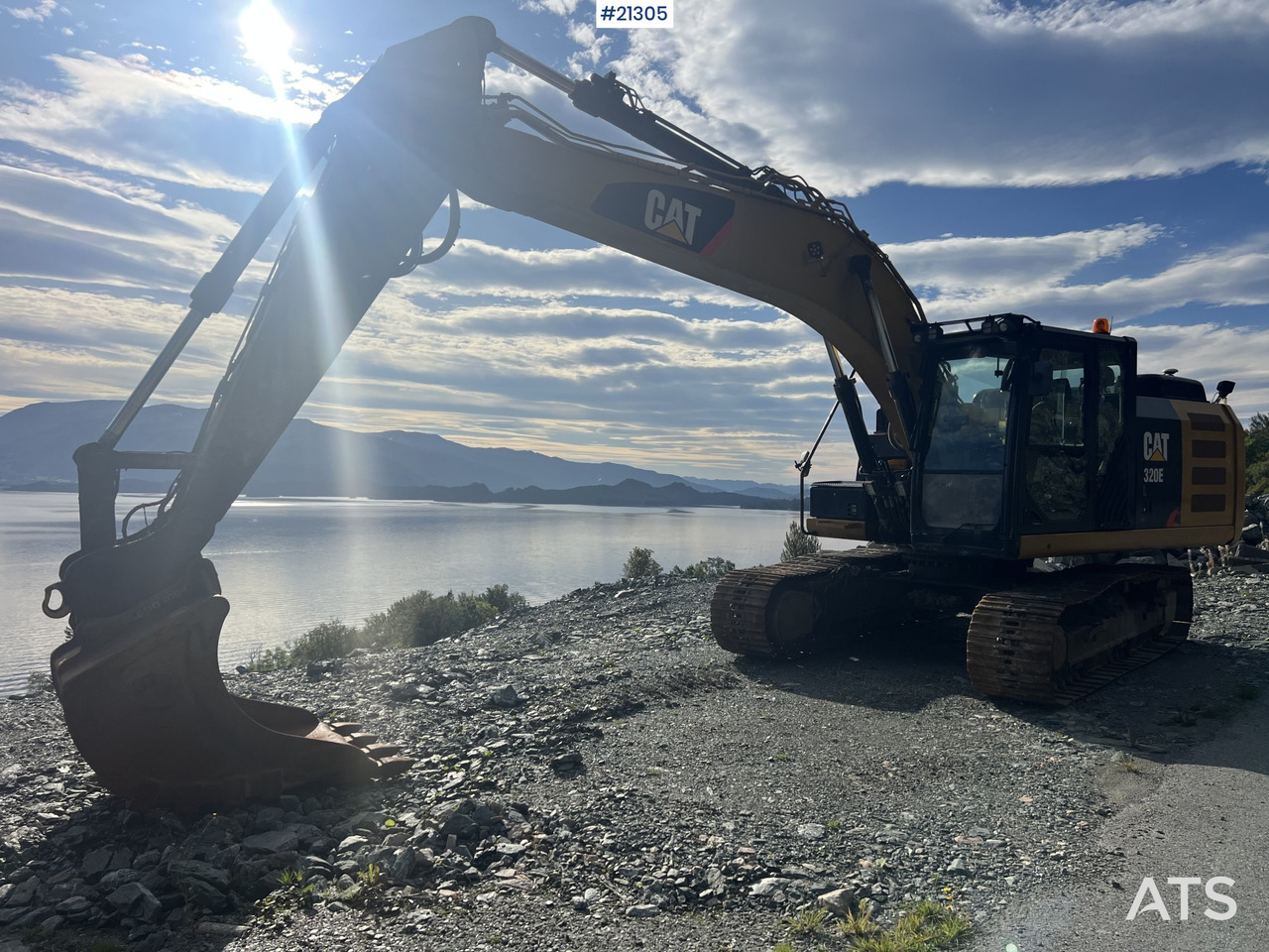 CAT 320 EL - Pelle sur chenille: photos 1 CAT 320 EL - Pelle sur chenille: photos 1