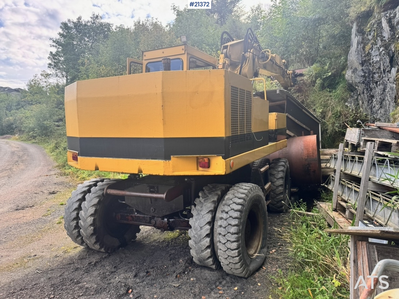 Caterpillar 212B - Pelle sur pneus: photos 5 Caterpillar 212B - Pelle sur pneus: photos 5