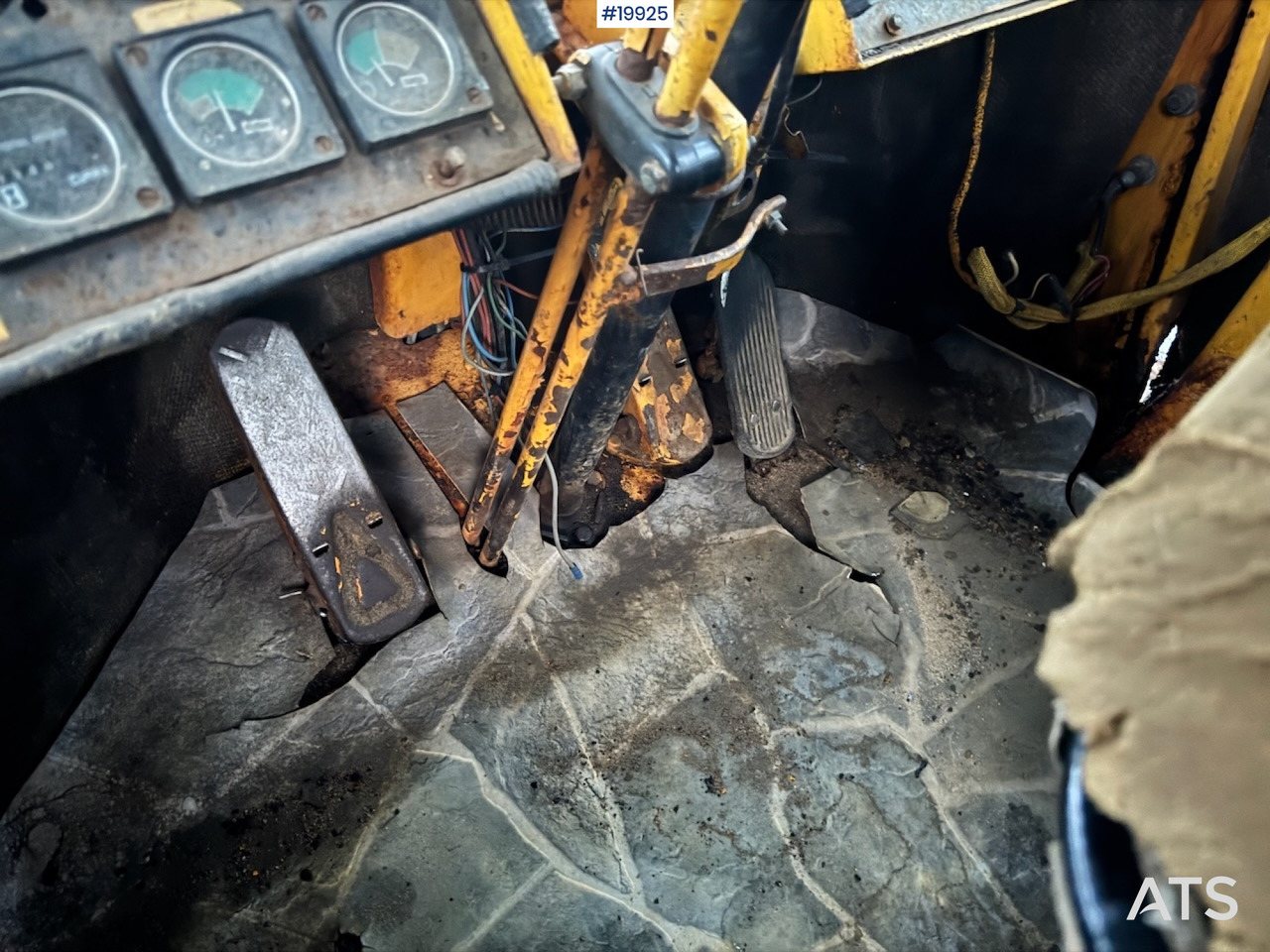 Chargeuse sur pneus Clark 75B: photos 16