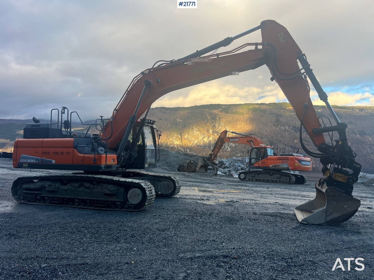 Pelle Doosan Dx300lc-5 Gravemaskin m/ rototilt og pusseskuffe: photos 6
