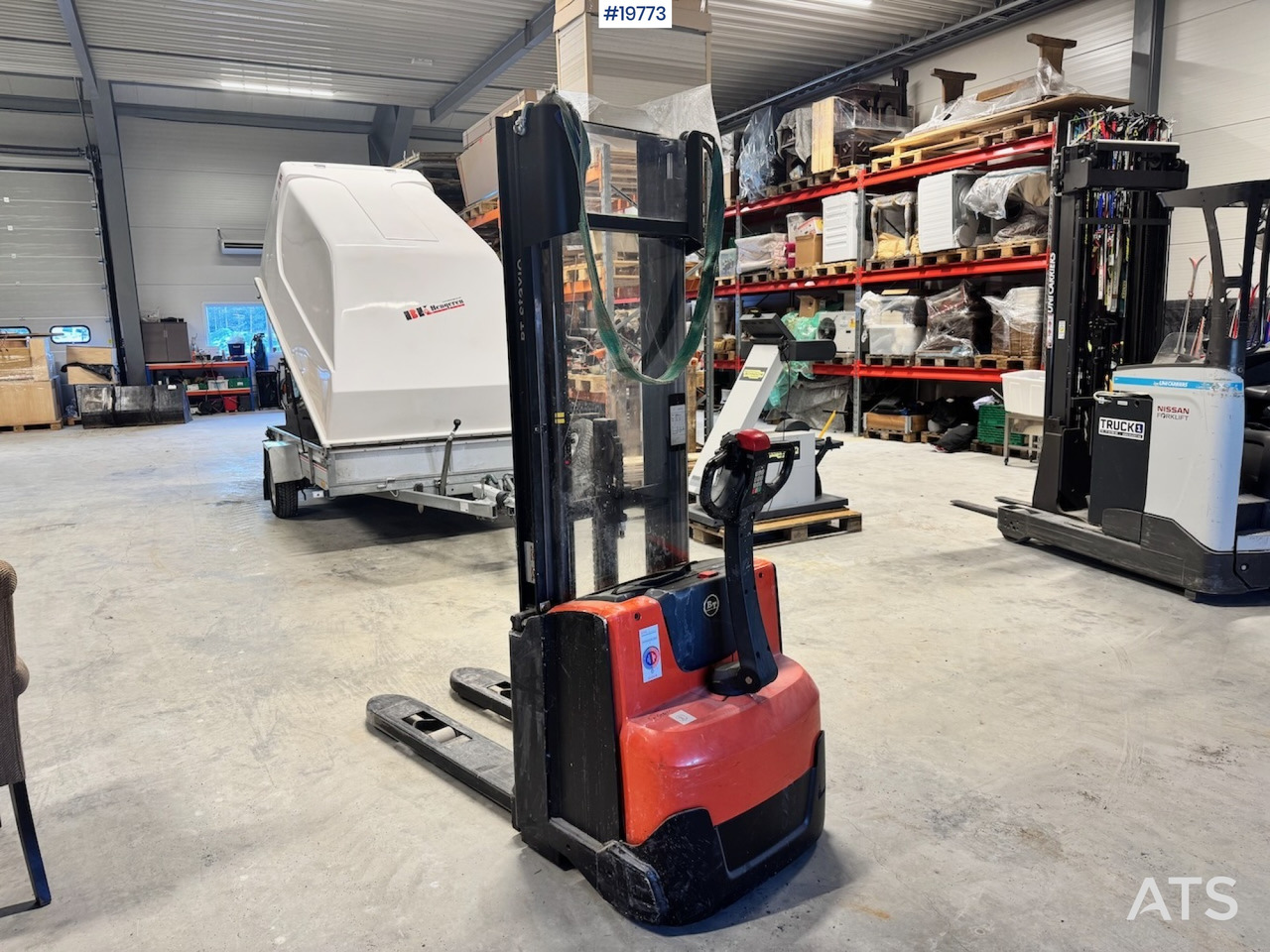 BT Toyota Stax10 - Engins de chantier: photos 4 BT Toyota Stax10 - Engins de chantier: photos 4