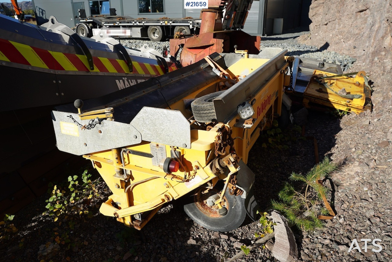 Falköping Falköping sandstrøer for lastebil type LB1000 - Epandeur de sable: photos 3 Falköping Falköping sandstrøer for lastebil type LB1000 - Epandeur de sable: photos 3