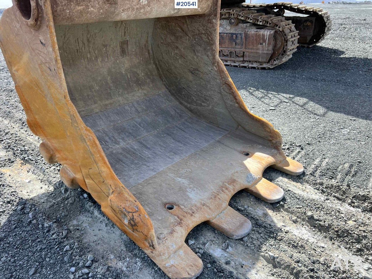 Pelle Hitachi zx530LCH-6 gravemaskin m/ graveskuffe. SE VIDEO: photos 30