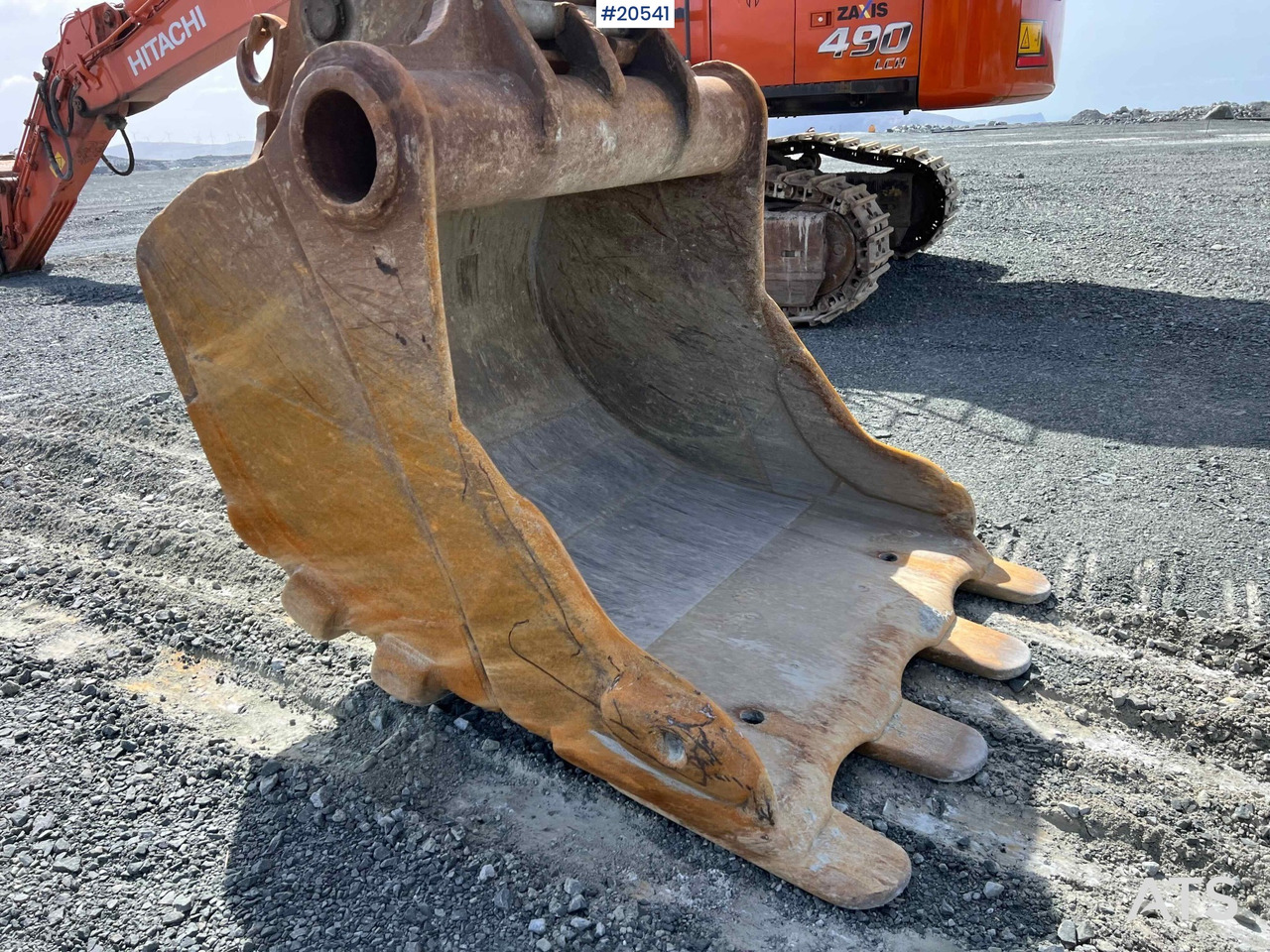 Pelle Hitachi zx530LCH-6 gravemaskin m/ graveskuffe. SE VIDEO: photos 29