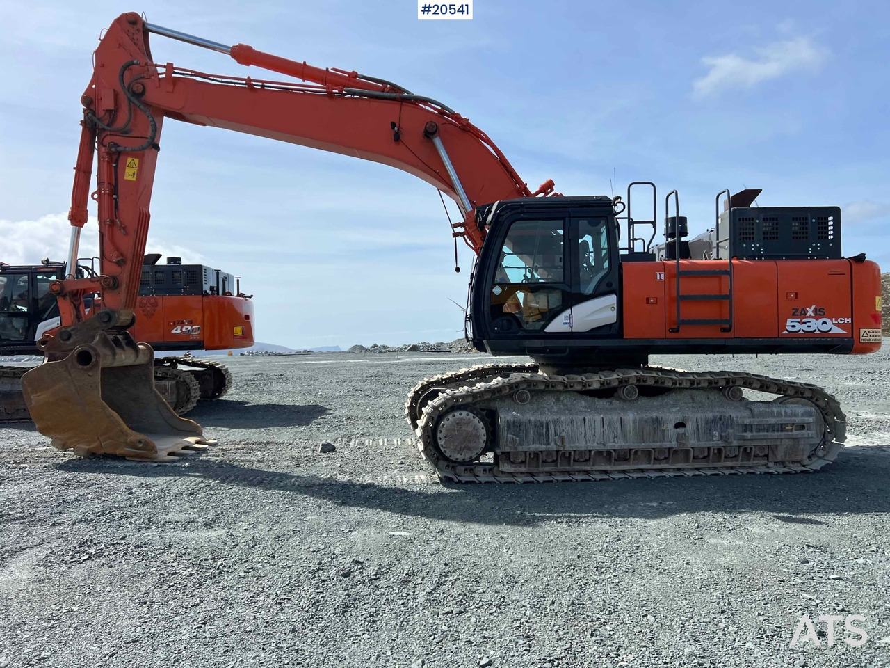 Pelle Hitachi zx530LCH-6 gravemaskin m/ graveskuffe. SE VIDEO: photos 23