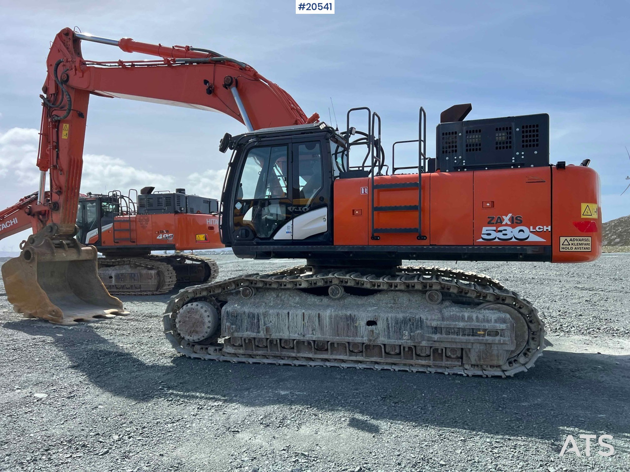Pelle Hitachi zx530LCH-6 gravemaskin m/ graveskuffe. SE VIDEO: photos 21