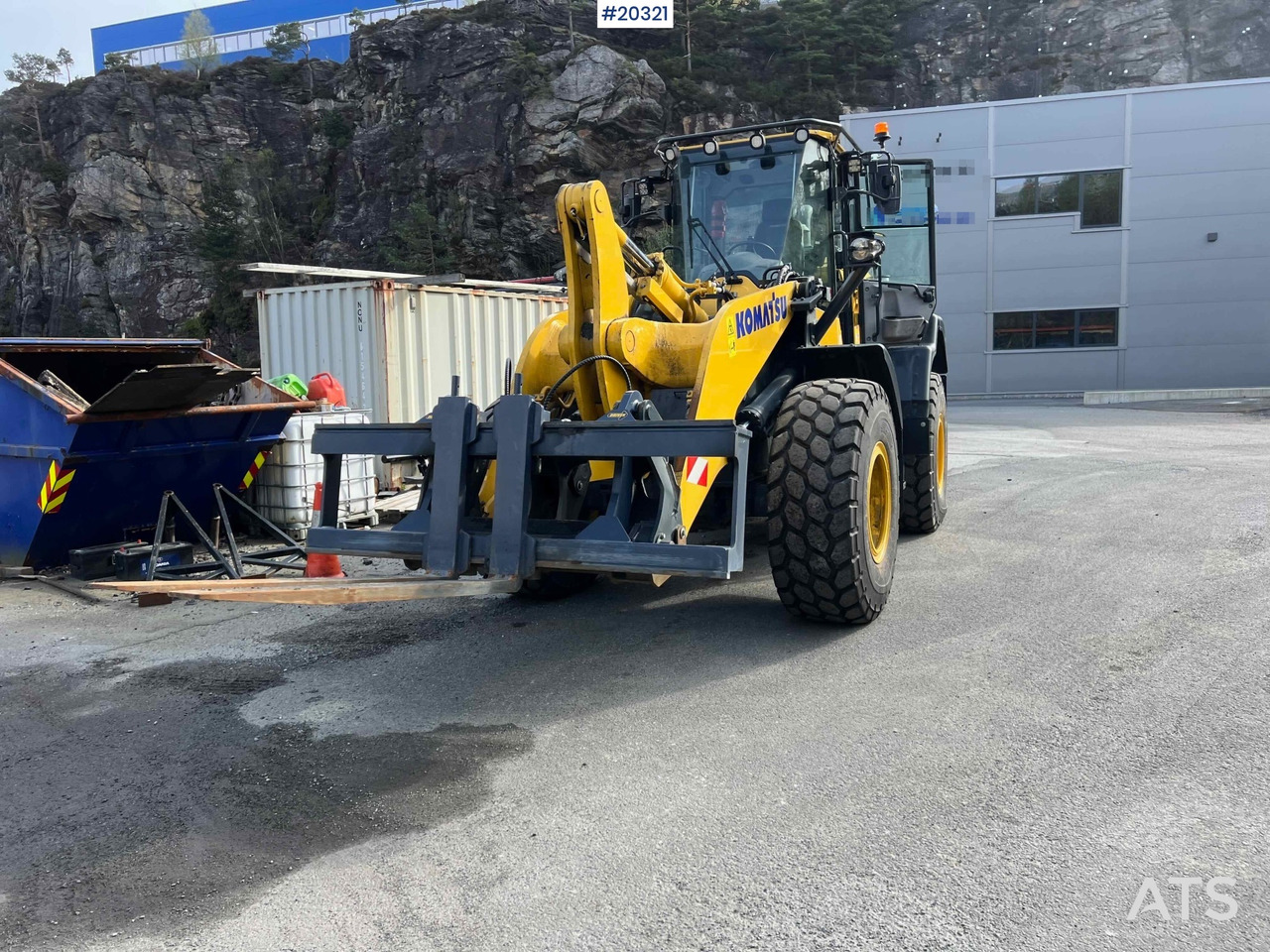 Komatsu WA320-8EO - Chargeuse sur pneus: photos 3 Komatsu WA320-8EO - Chargeuse sur pneus: photos 3