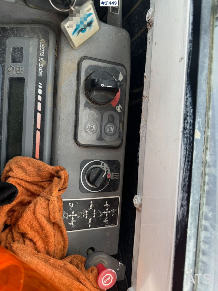 Mini pelle Kubota U35-3: photos 28