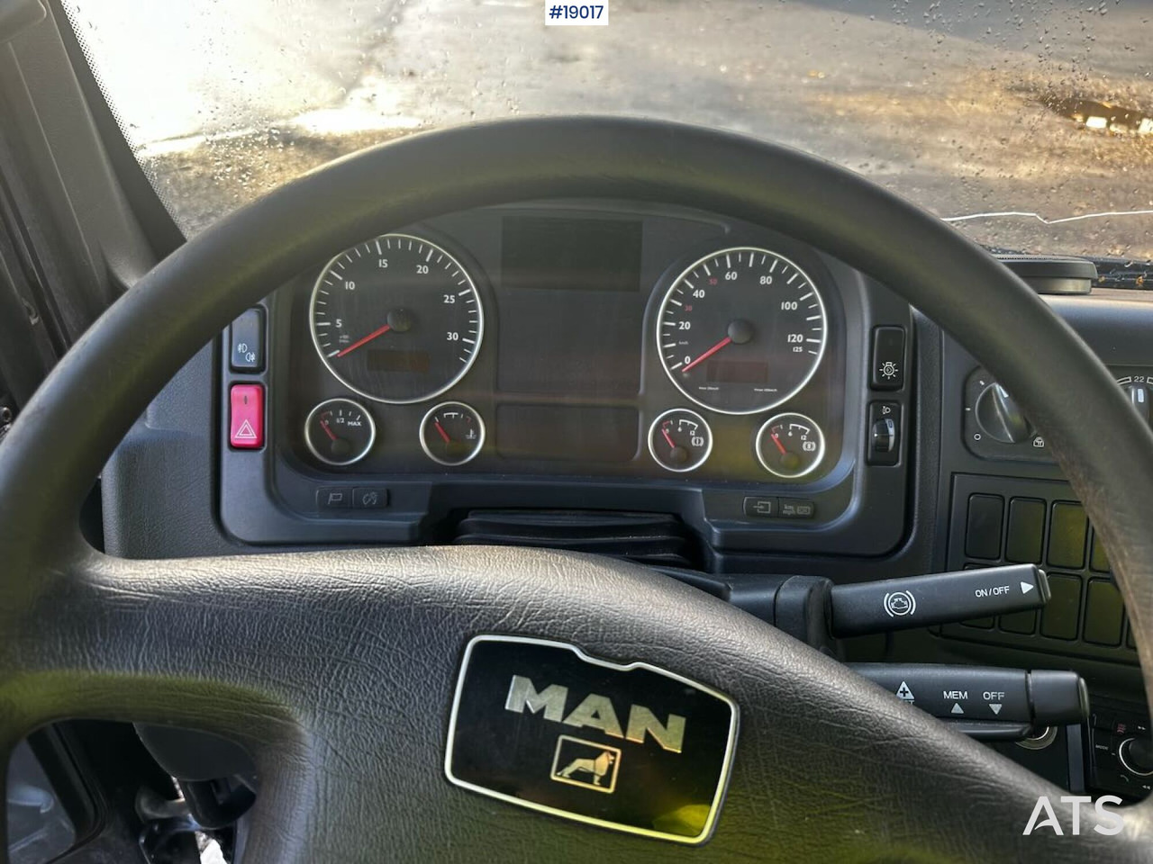 Camion plateau MAN TGL 8.220: photos 23