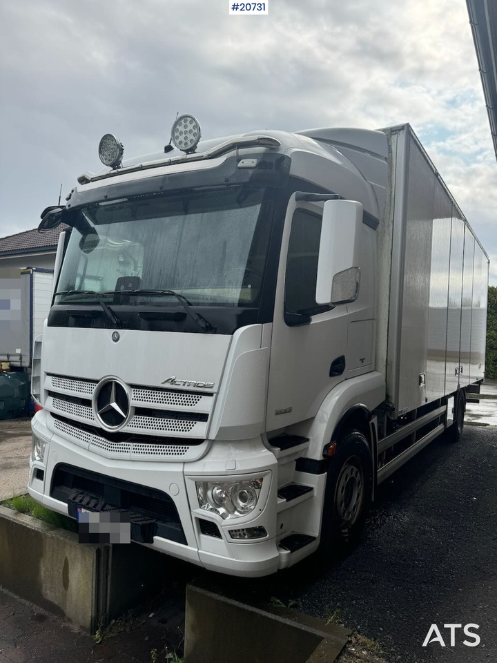 Mercedes Actros 1833 - Camion fourgon: photos 2 Mercedes Actros 1833 - Camion fourgon: photos 2