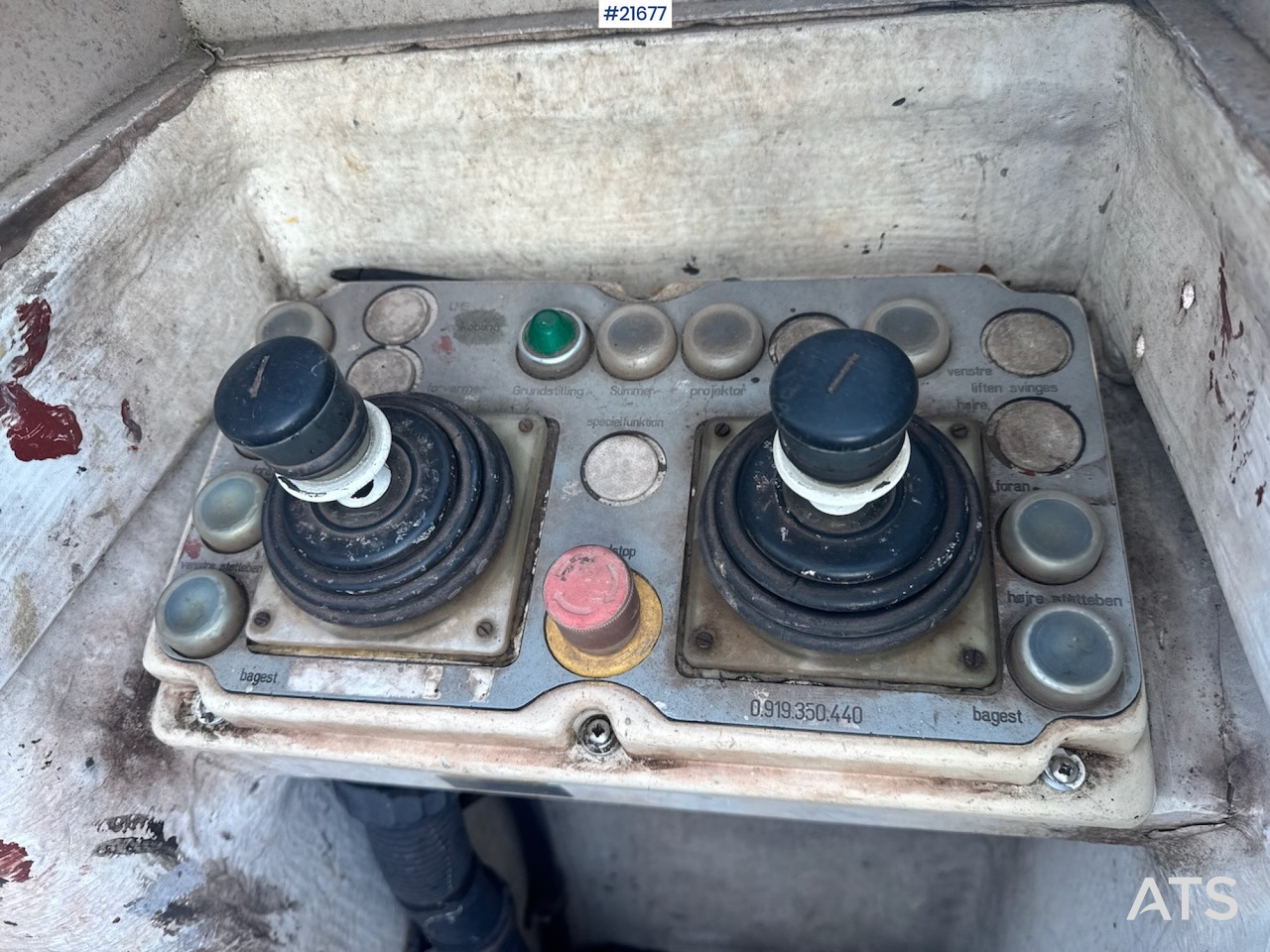 Camion avec nacelle Mercedes-Benz Mercedes Atego 4x2 18 meters Liftbil: photos 8 Camion avec nacelle Mercedes-Benz Mercedes Atego 4x2 18 meters Liftbil: photos 8