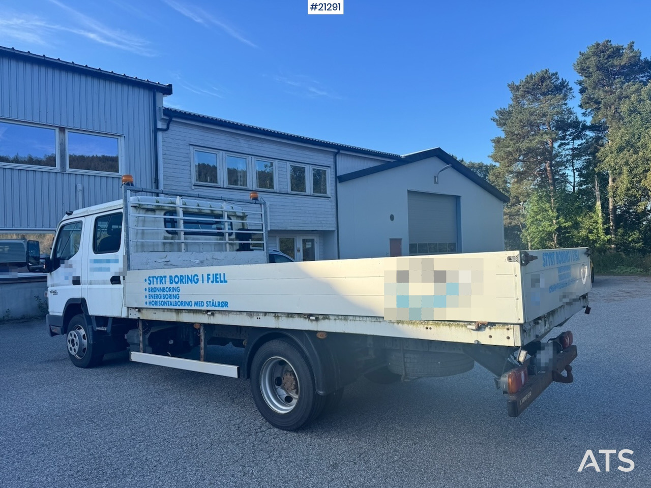 Mitsubishi Fuso Canter - Camion plateau: photos 4 Mitsubishi Fuso Canter - Camion plateau: photos 4