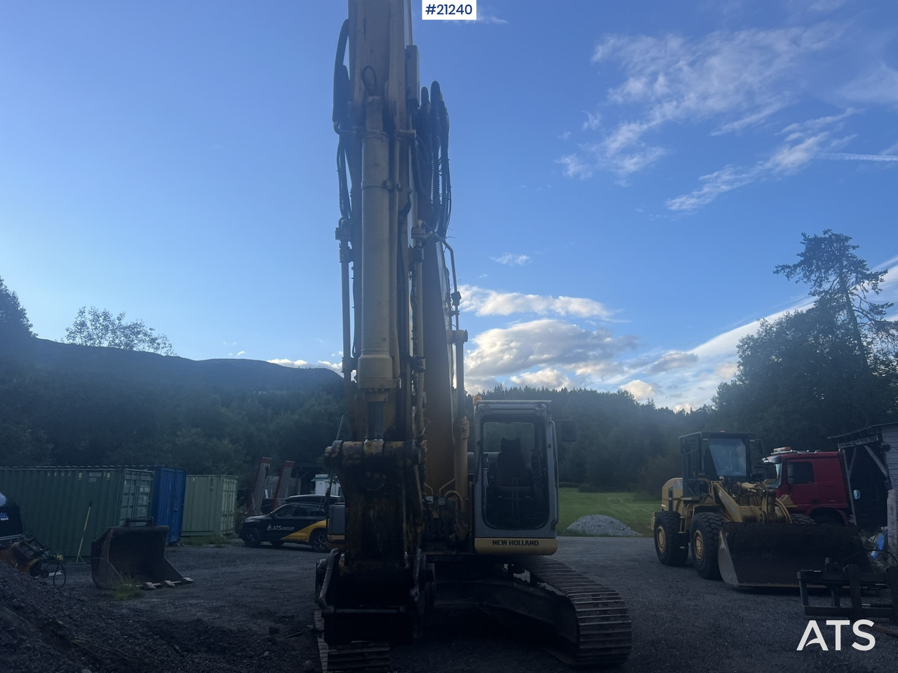 New Holland E265B Gravemaskin m/ graveskuffe og hydraulisk pusseskuffe - Pelle sur chenille: photos 5 New Holland E265B Gravemaskin m/ graveskuffe og hydraulisk pusseskuffe - Pelle sur chenille: photos 5