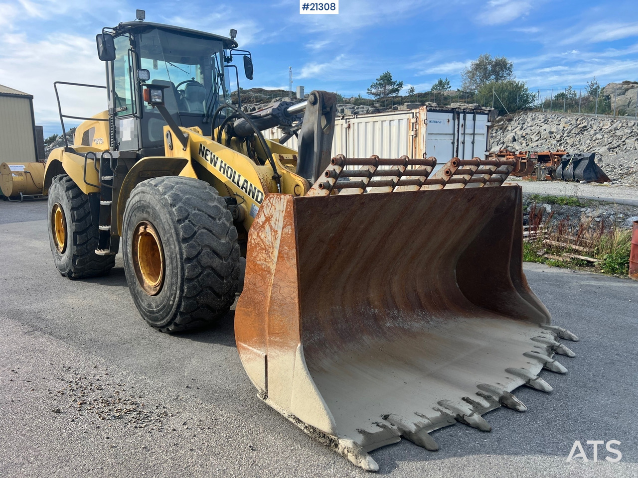 New Holland w270B - Chargeuse sur pneus: photos 1 New Holland w270B - Chargeuse sur pneus: photos 1