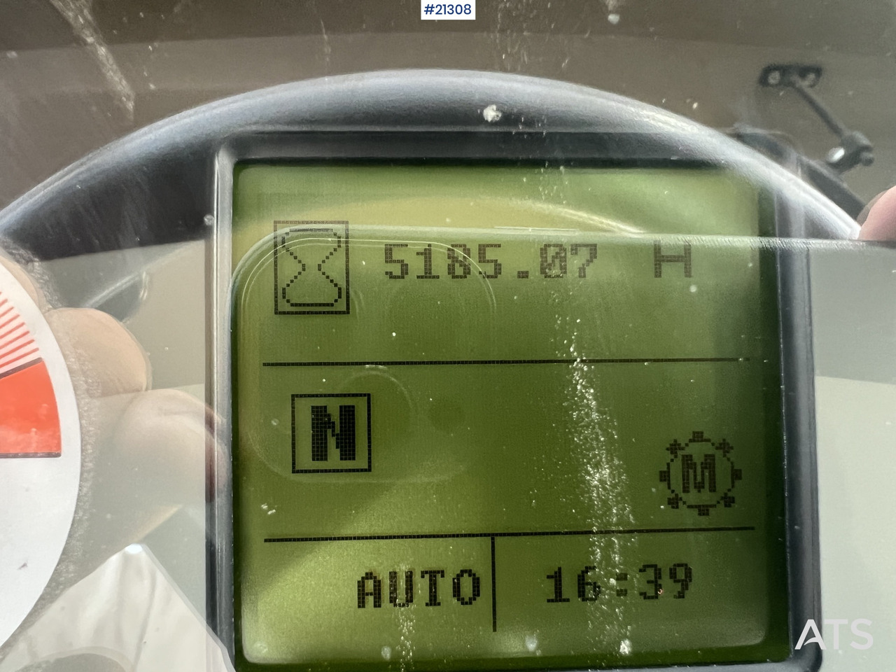 Chargeuse sur pneus New Holland w270B: photos 40
