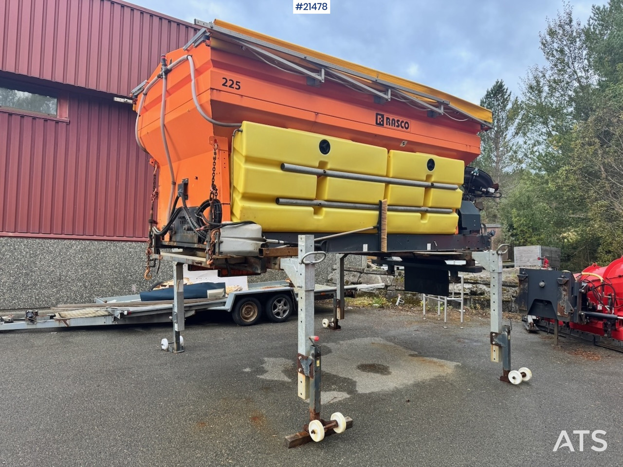 Rasco L4500 - Epandeur de sable: photos 1 Rasco L4500 - Epandeur de sable: photos 1