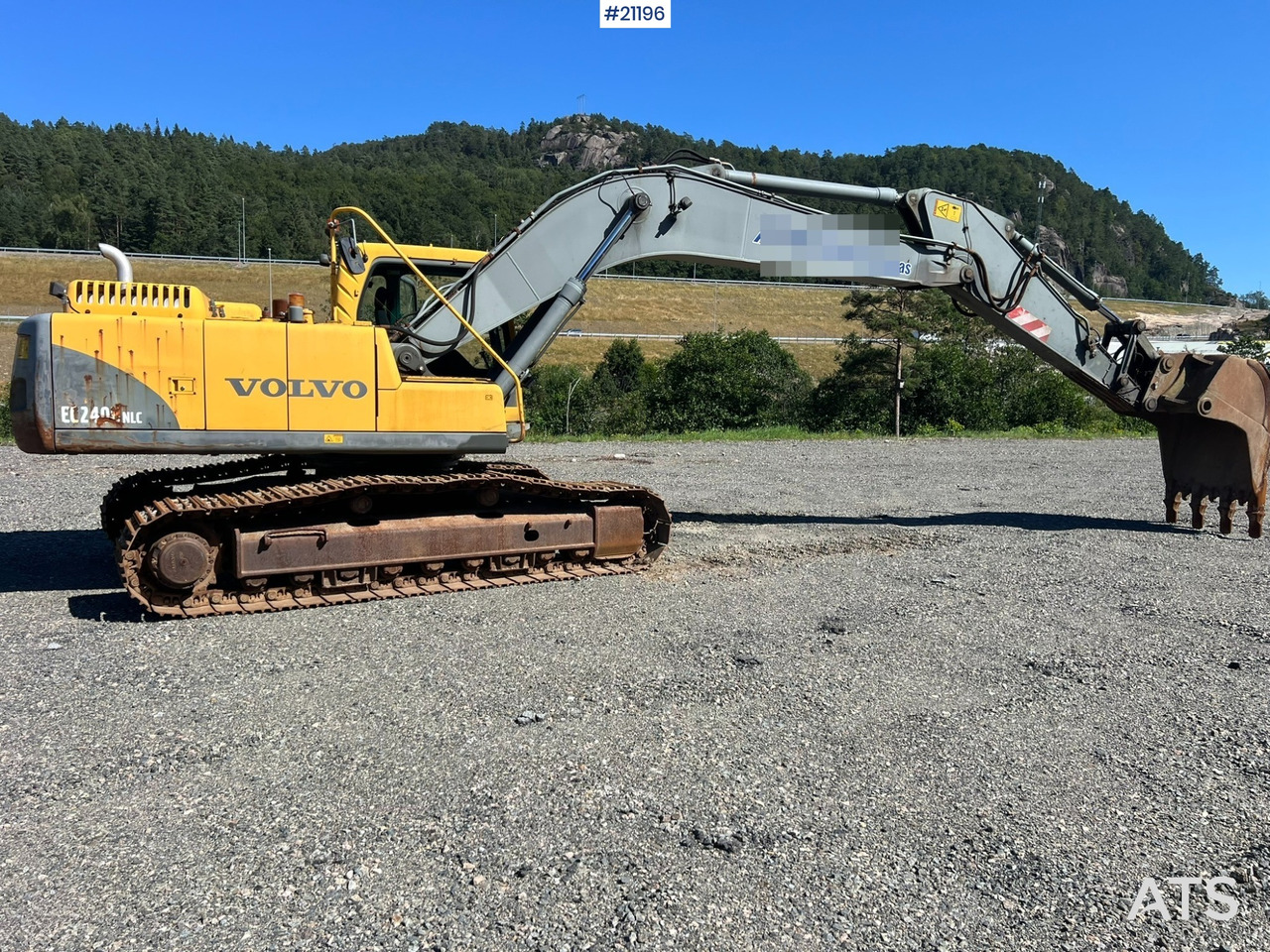 Volvo EC240 - Pelle sur chenille: photos 3 Volvo EC240 - Pelle sur chenille: photos 3