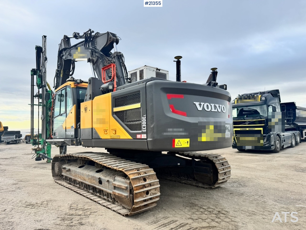 Volvo EC300 EL - Pelle sur chenille: photos 5 Volvo EC300 EL - Pelle sur chenille: photos 5