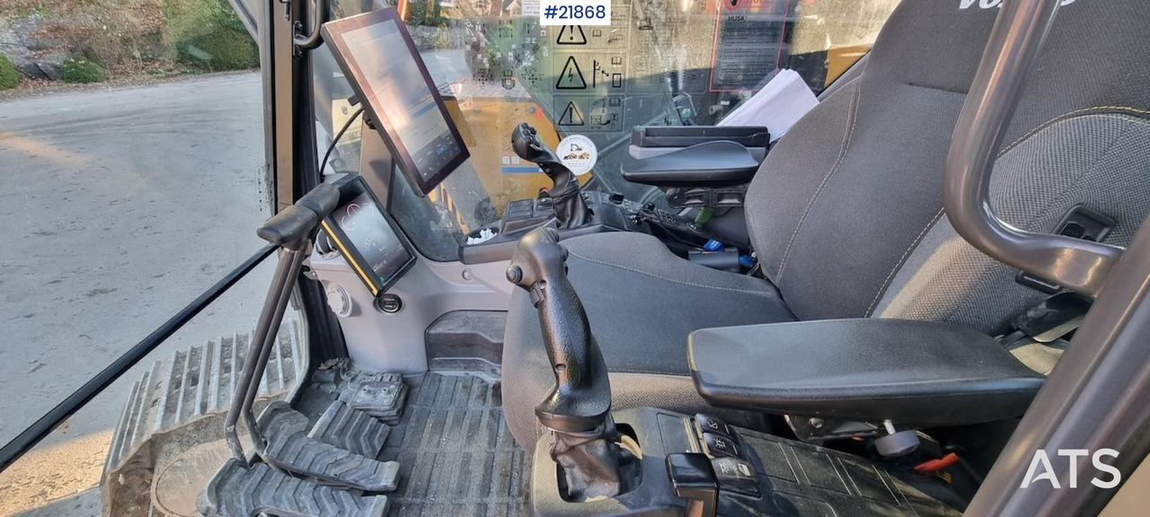 Pelle Volvo ECR235 EL gravemaskin m/ graveskuffe, pusseskuffe, rototilt og gps: photos 25