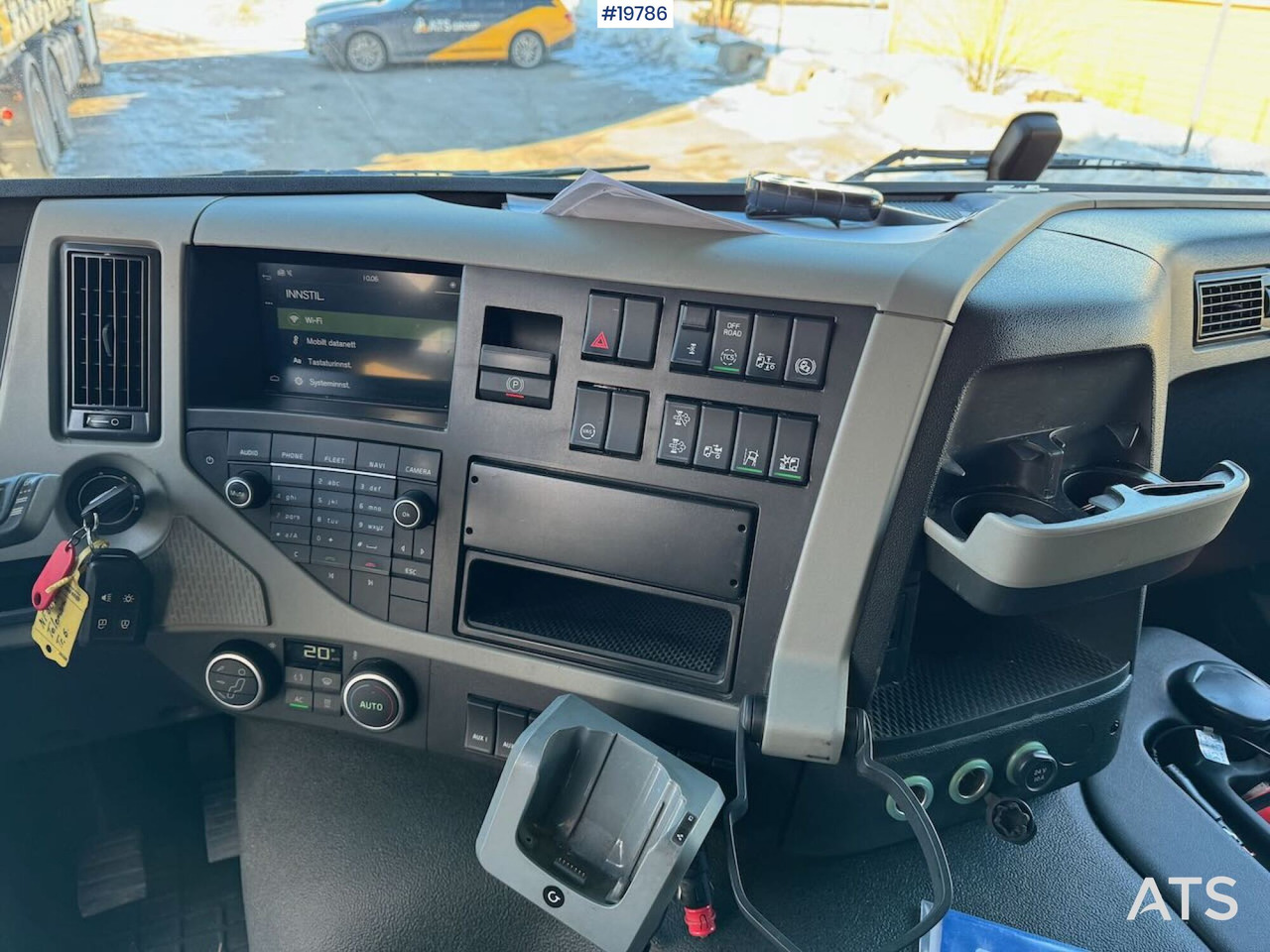 Camion fourgon Volvo FM370: photos 30