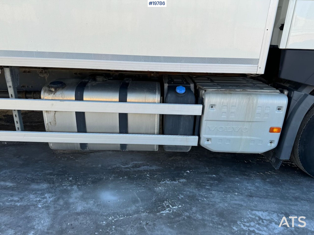 Camion fourgon Volvo FM370: photos 18