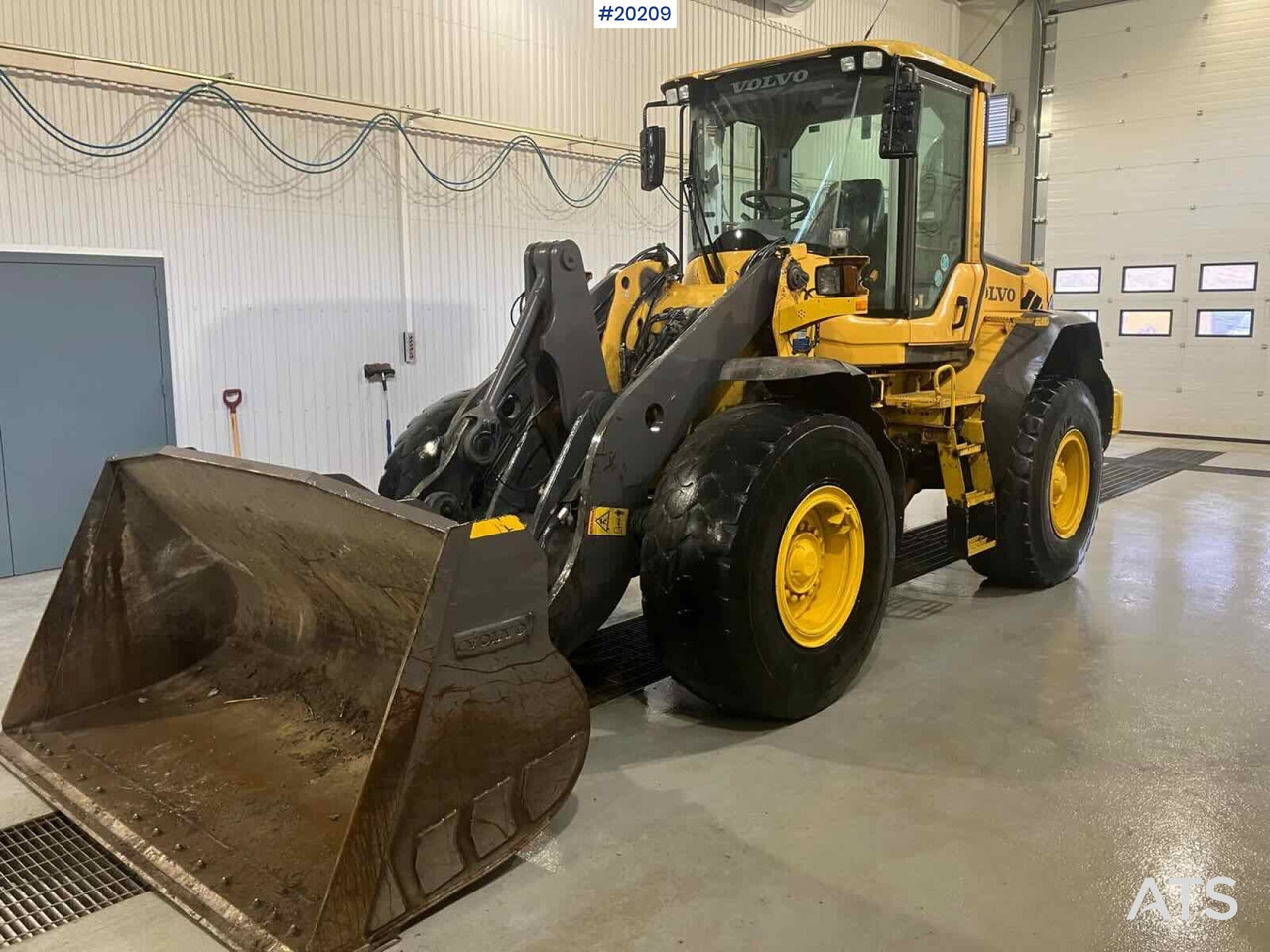 Volvo L70F - Chargeuse sur pneus: photos 1 Volvo L70F - Chargeuse sur pneus: photos 1