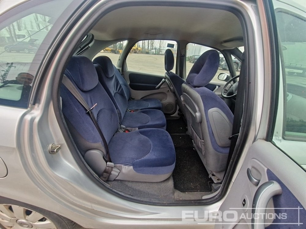 Voiture 2004 Citroen Xsara Picasso: photos 29