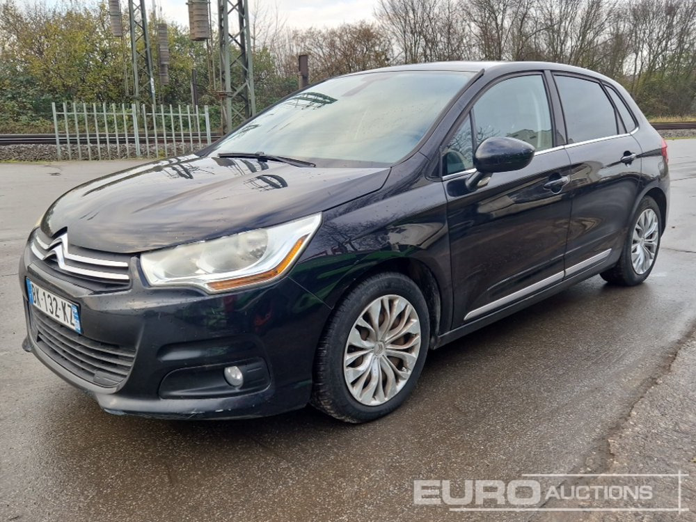 2011 Citreon C4 - Voiture: photos 1 2011 Citreon C4 - Voiture: photos 1