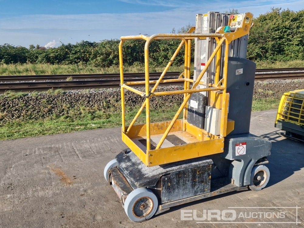 2011 JLG Toucan Electric Vertical Mast Lift - Nacelle: photos 1 2011 JLG Toucan Electric Vertical Mast Lift - Nacelle: photos 1
