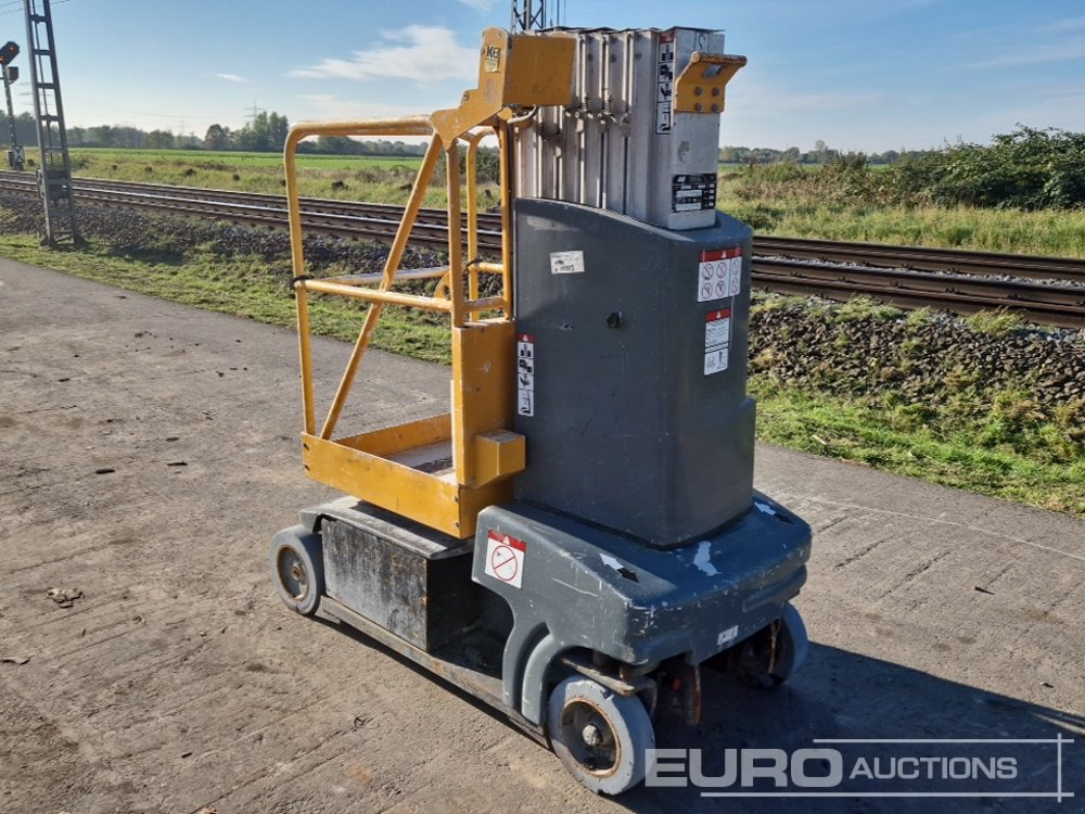 2011 JLG Toucan Electric Vertical Mast Lift - Nacelle: photos 3 2011 JLG Toucan Electric Vertical Mast Lift - Nacelle: photos 3