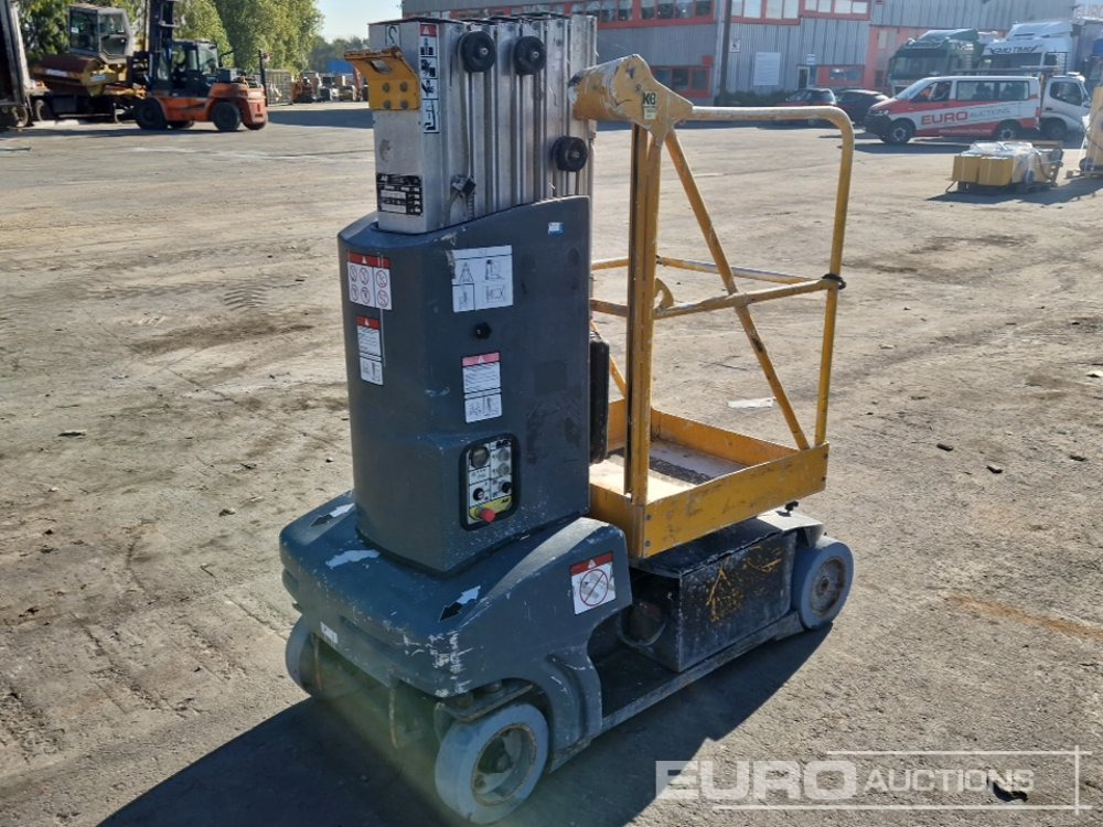 2011 JLG Toucan Electric Vertical Mast Lift - Nacelle: photos 4 2011 JLG Toucan Electric Vertical Mast Lift - Nacelle: photos 4