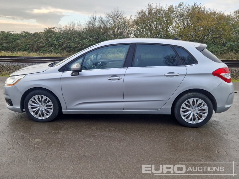 2012 Citreon C4 - Voiture: photos 2 2012 Citreon C4 - Voiture: photos 2