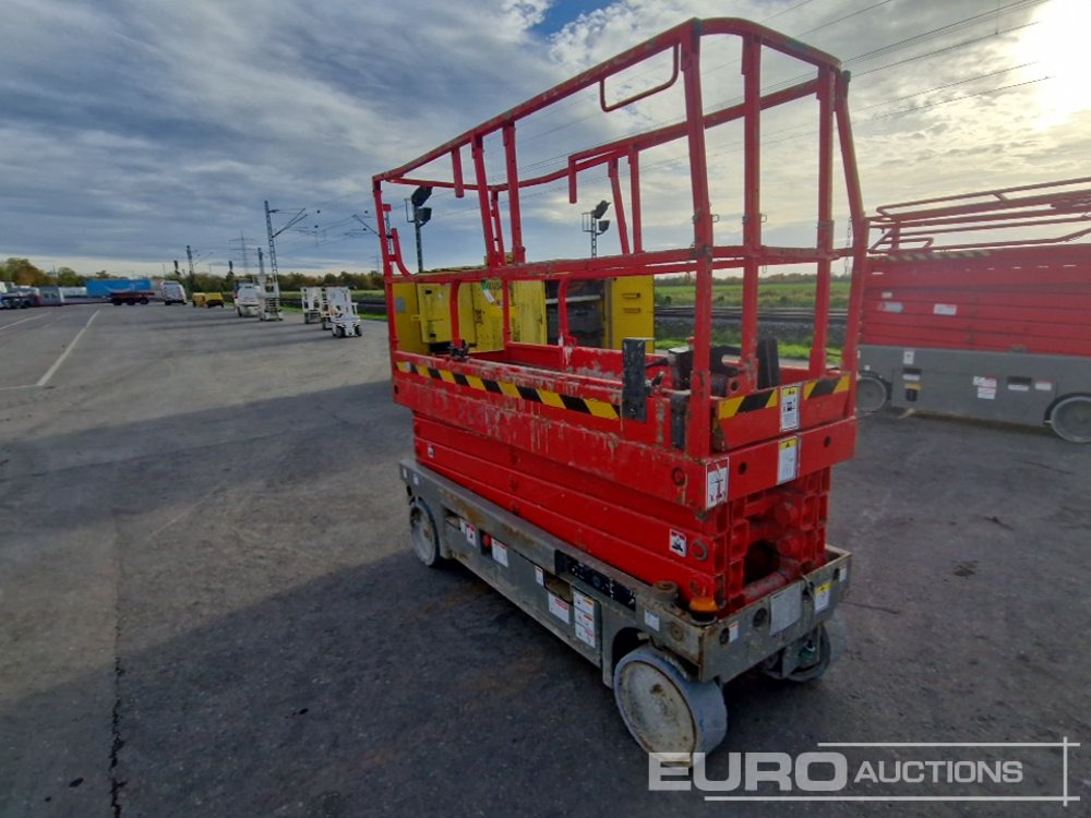 2014 Haulotte Compact 10N - Nacelle ciseaux: photos 4 2014 Haulotte Compact 10N - Nacelle ciseaux: photos 4