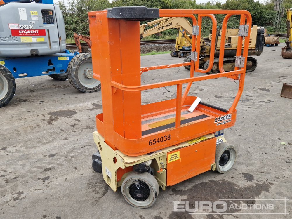 2016 JLG 1230ES - Nacelle: photos 4 2016 JLG 1230ES - Nacelle: photos 4