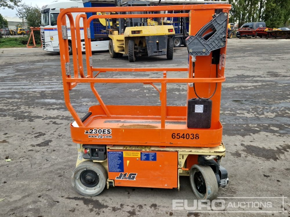 2016 JLG 1230ES - Nacelle: photos 2 2016 JLG 1230ES - Nacelle: photos 2