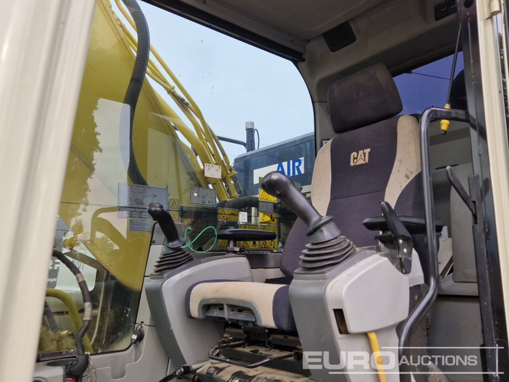 Pelle sur chenille 2017 CAT 330FL: photos 41