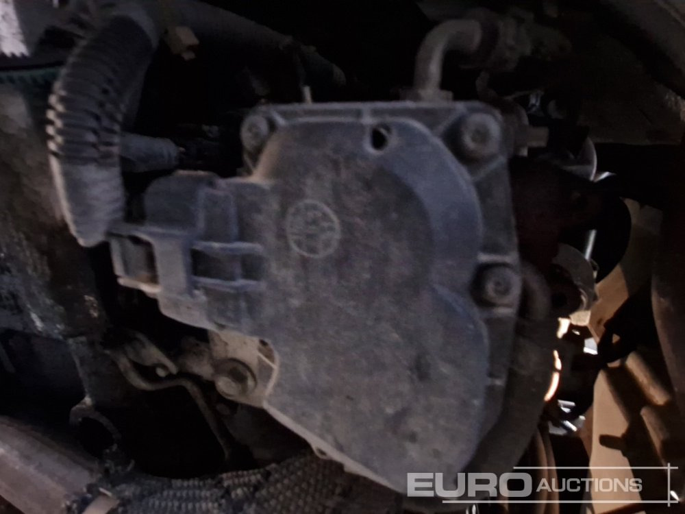 Utilitaire benne 2017 Nissan NT400: photos 17