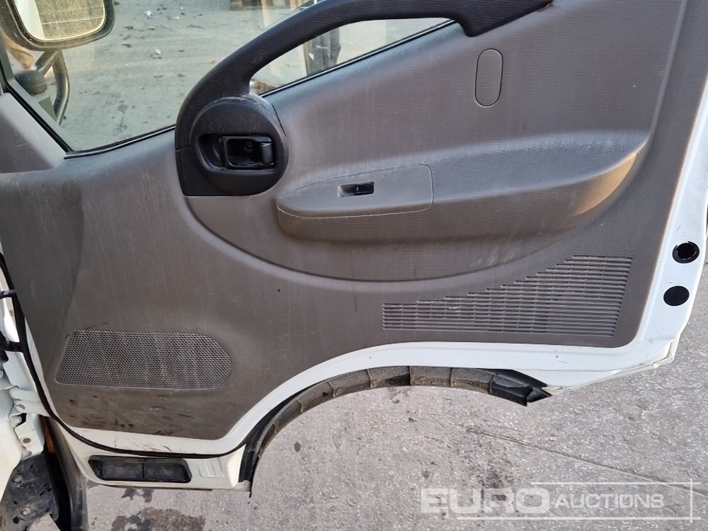 Utilitaire benne 2017 Nissan NT400: photos 23