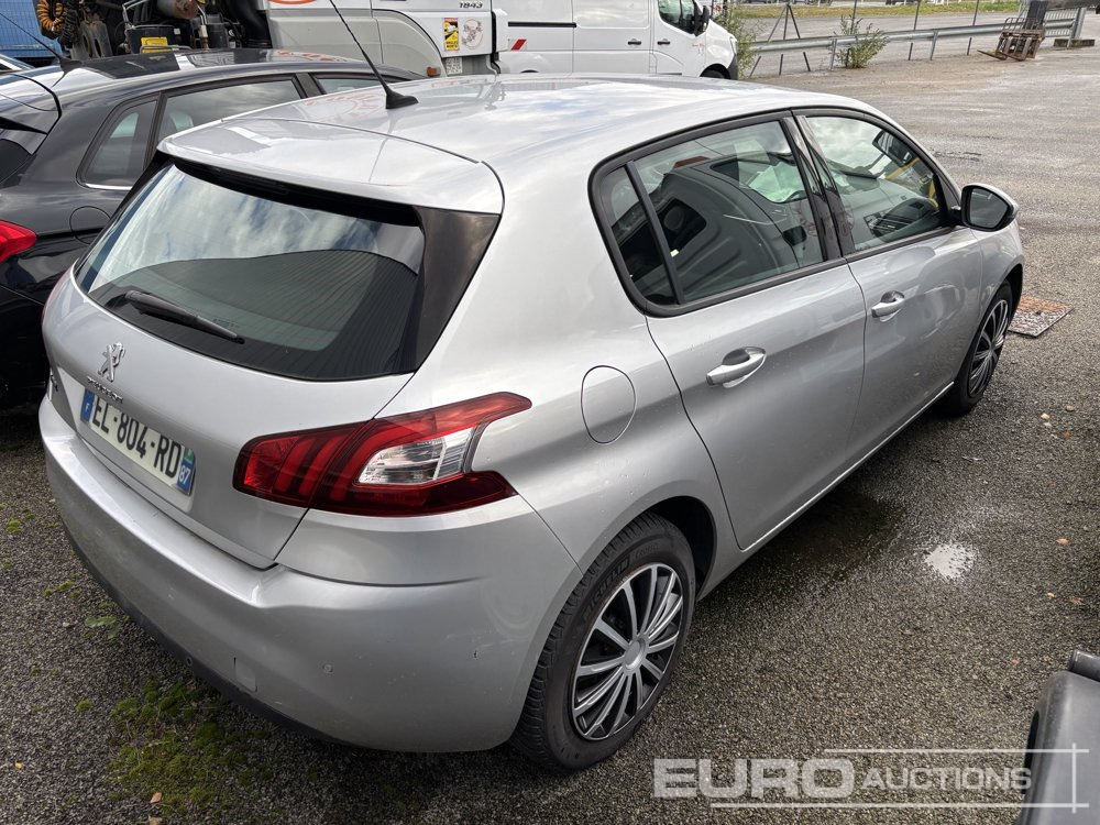 2017 Peugeot 308 HB - Voiture: photos 3 2017 Peugeot 308 HB - Voiture: photos 3
